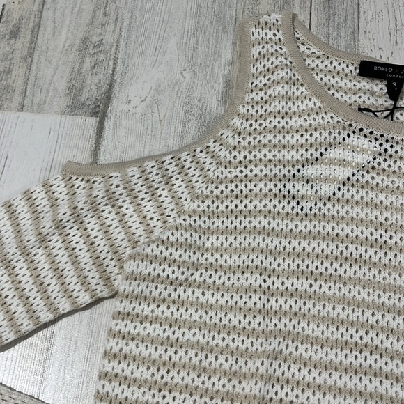 Romeo + Juliet cold shoulder cable knit sweater size S NWT - Picture 5 of 10